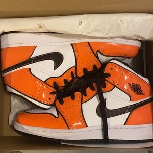 Jordan 1 mid turf orange (gs)